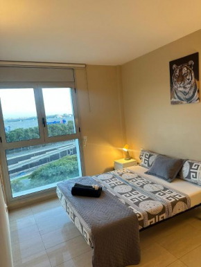 Double room with private bathroom and nice view of the city